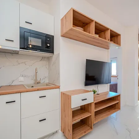 Bonex Apartment *