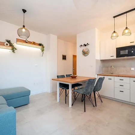 Bonex * Privlaka (Zadar)