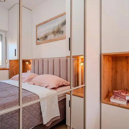 Bonex Apartment *