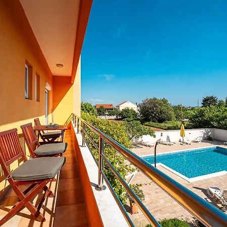 Bonex * Privlaka (Zadar)